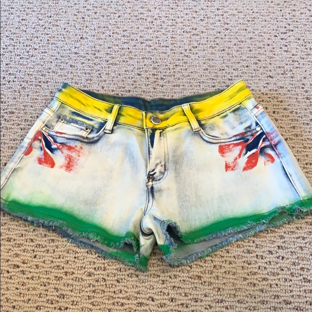love jean shorts multicolored, yellow red & green